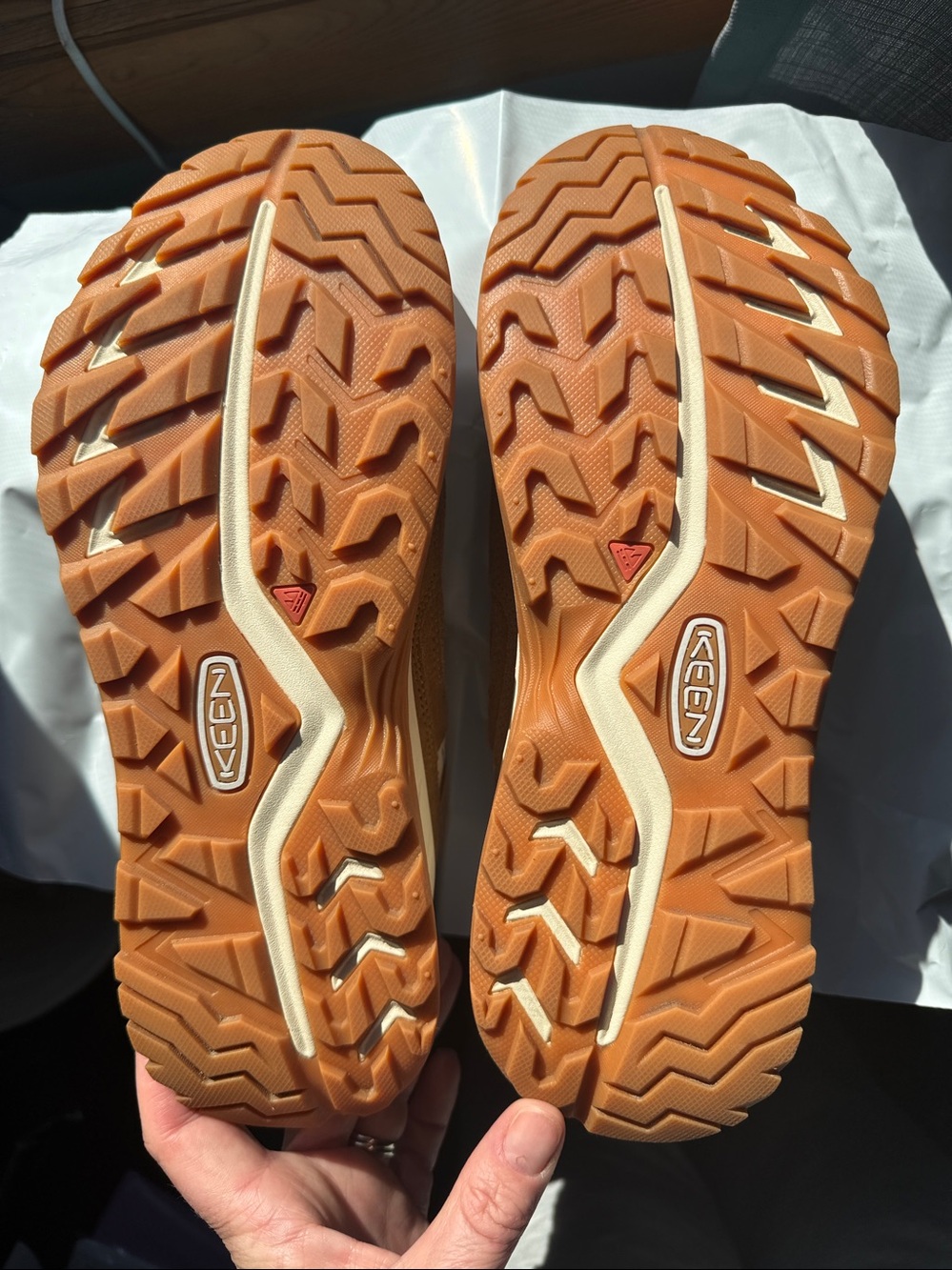 KEEN women’s hightrail vented hiking sneaker Size 9.5 LIKE NEW! - Picture 4 of 5